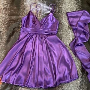Gorgeous purple dress with scarf 💜
